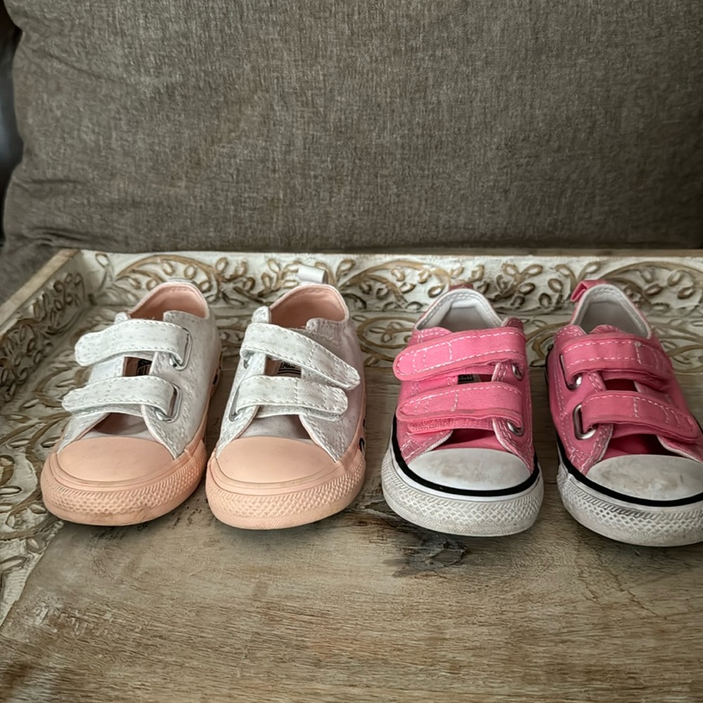 CONVERSE bundle Toddler size 7